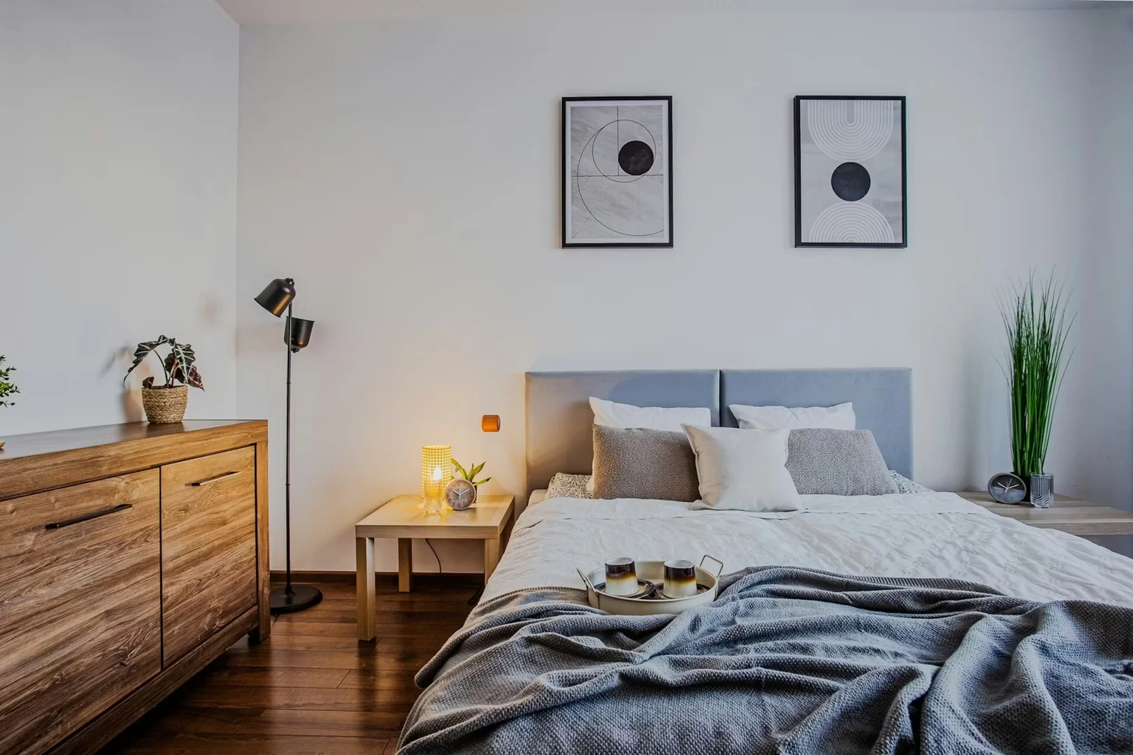 Habitación para estudiantes en con área de estudio y facilidades compartidas