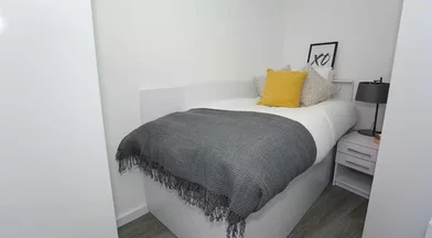 Privatzimmer in der 11 Popes Lane, London, W5 4NG, bild 1 von 20