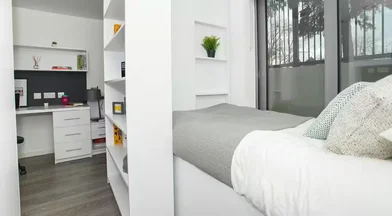 Privatzimmer in der 11 Popes Lane, London, W5 4NG, bild 3 von 20