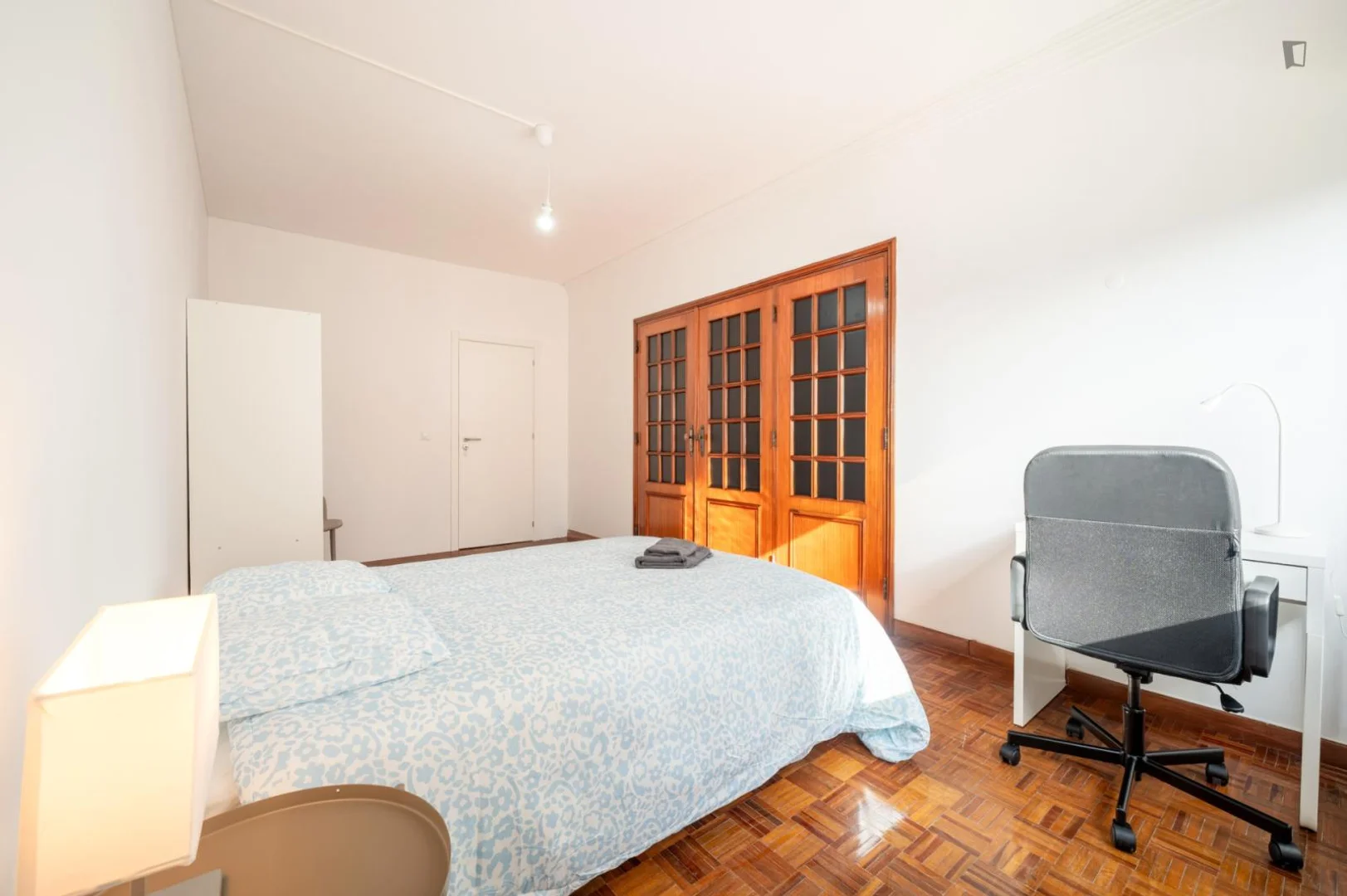 Quarto amigo do estudante em  com comodidades modernas