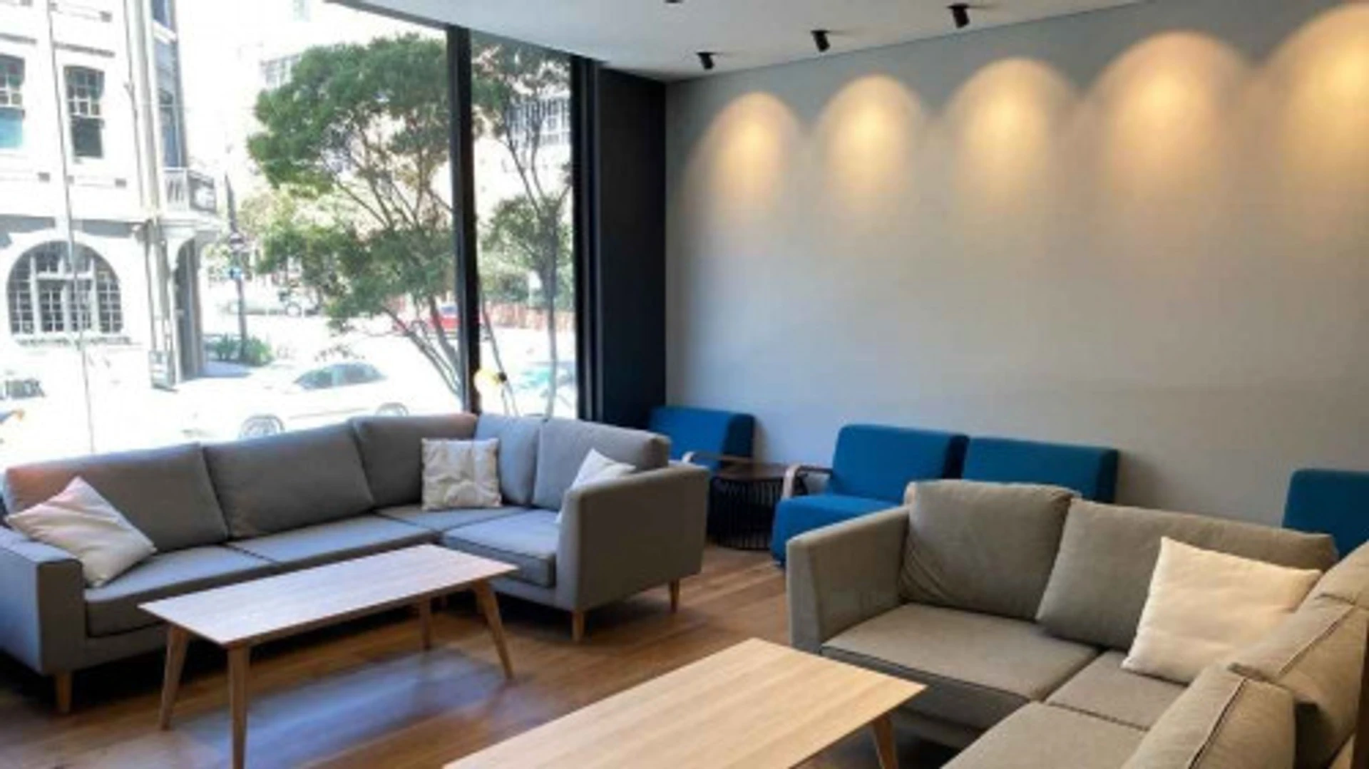 Stanza funzionale per studenti perfetta per studiare a 