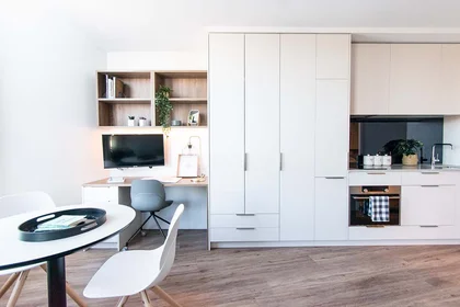 Estúdio em residência em 8 Leonard St, Parkville VIC 3052, Australia, imagem 3 de 27