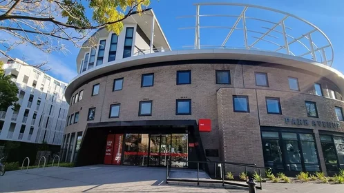 Estúdio em residência em 8 Leonard St, Parkville VIC 3052, Australia, imagem 10 de 27