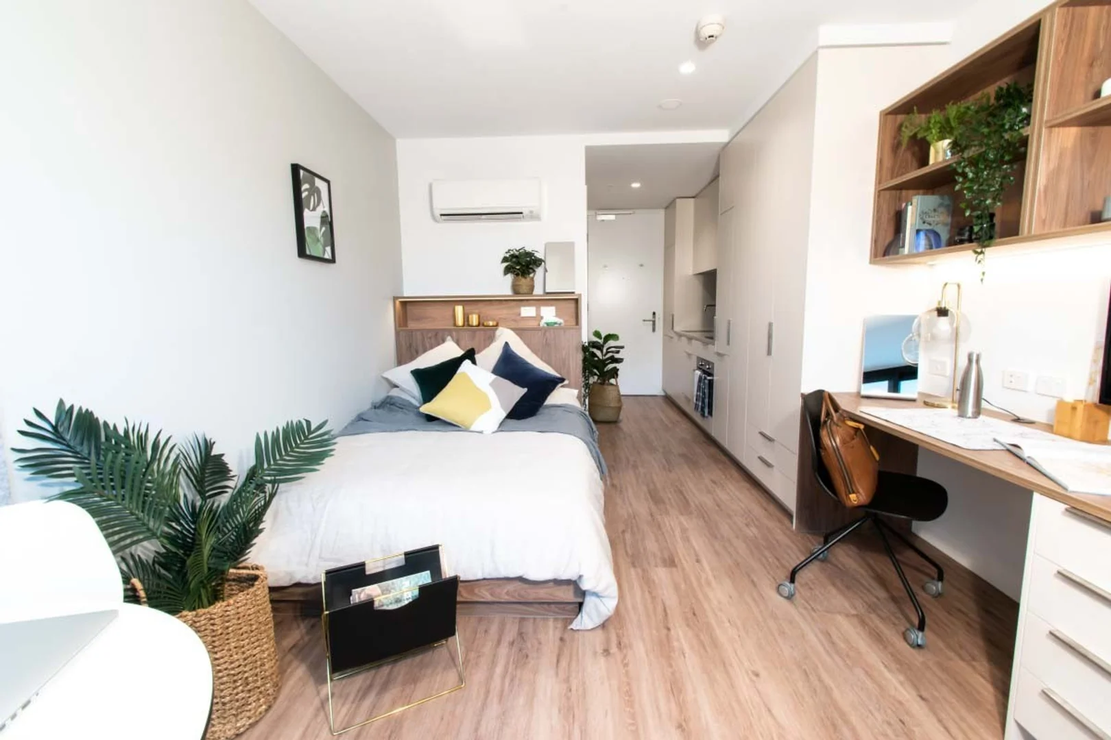 Funktionelles Studentenzimmer perfekt zum Studieren in 