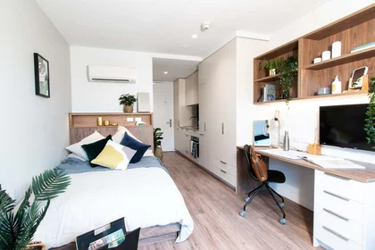 Estúdio em residência em 8 Leonard St, Parkville VIC 3052, Australia, imagem 1 de 30