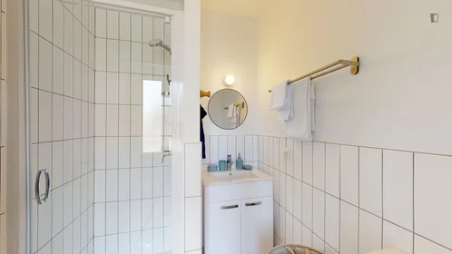 Habitación privada en rue Turenne, imagen 4 de 19