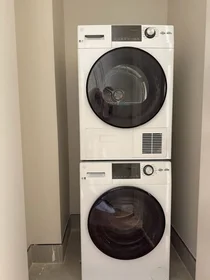 Evin tamamı Ikamet yerinde konumu 980 Kent Avenue, 2B, Bedford-Stuyvesant, Brooklyn, NY, 11205, 11 11 görüntüsü