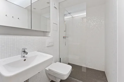 私人房间 在 Urbanstraße, 121, 10的图像1