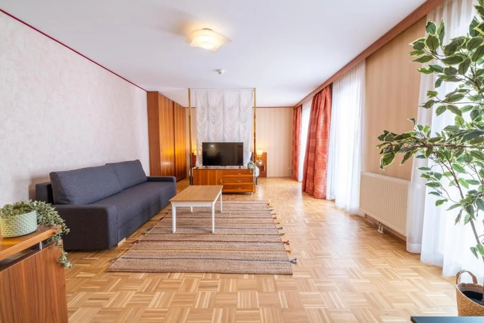 Student-friendly room in  with modern amenities