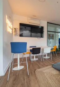 Stanza privata in residence in 103 Paseo del Prior, immagine 15 di 20