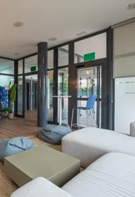 Stanza privata in residence in 103 Paseo del Prior, immagine 16 di 20