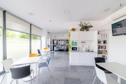 Stanza privata in residence in 103 Paseo del Prior, immagine 17 di 20