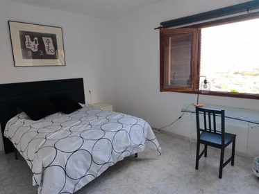 Quarto privado em Calle Capitán Eliseo López Orduña, imagem 1 de 10