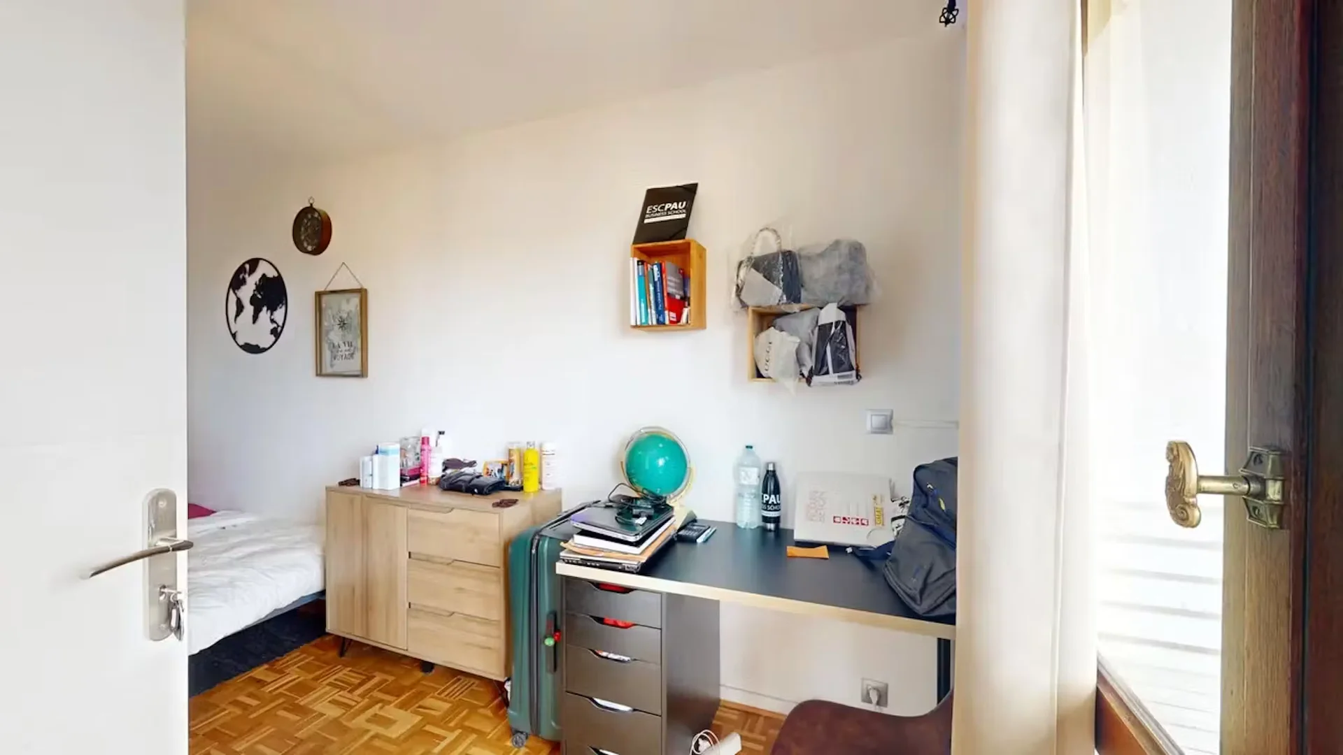 Budget-friendly student room close to campus in