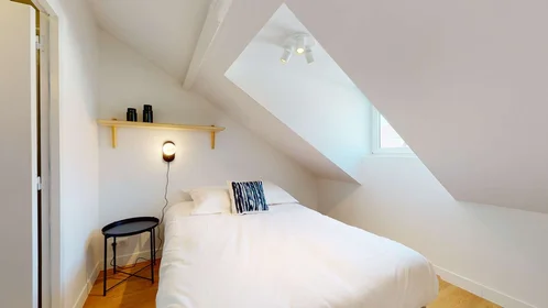 Private room at rue Maire André, image 1 of 10