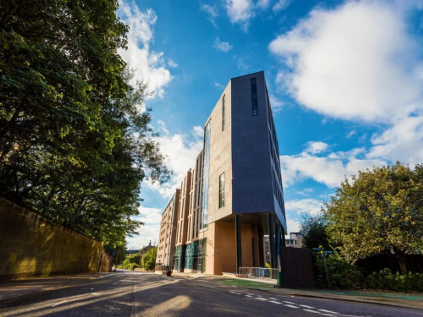 Budget-friendly student room close to campus in 