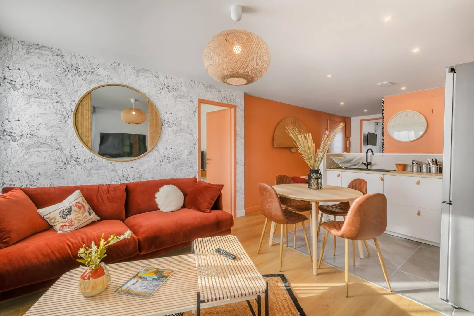 Economical student room with convenient location in 