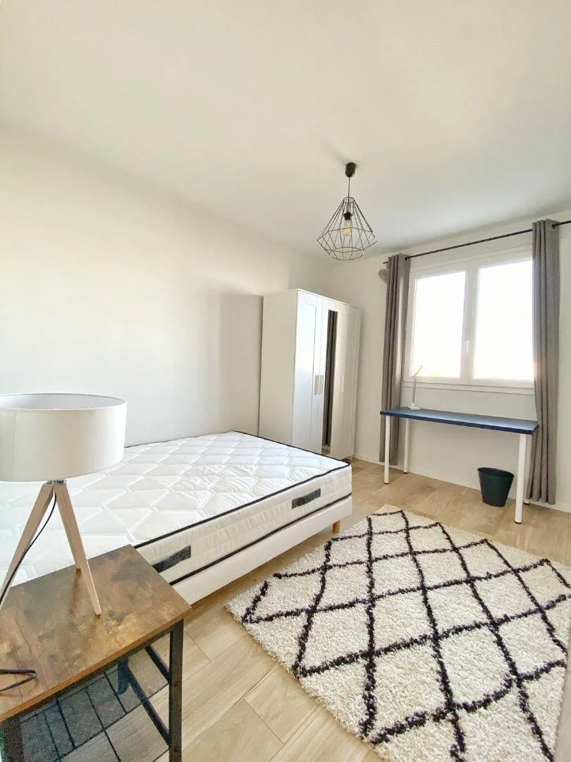 Bezahlbares Zimmer für Studenten mit ausreichender Beleuchtung in 