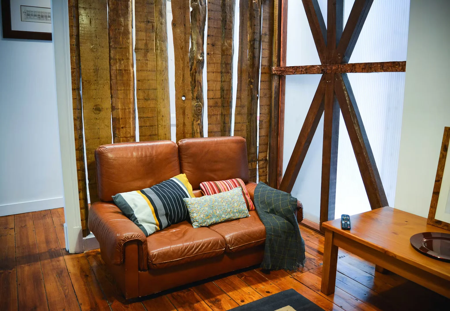 Functional student room perfect for studying in 