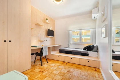 Zimmer mit Doppelbett zu vermieten Leiria