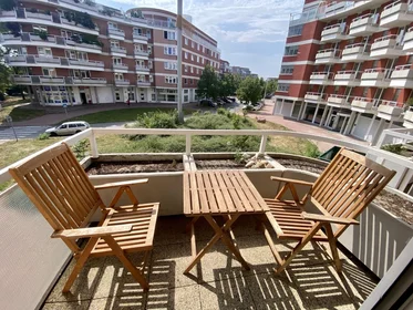 Apartamento inteiro em U Kříže 609/4, imagem 2 de 34