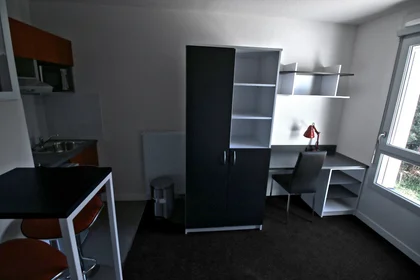 Privatzimmer im Wohnheim in der Troyes, 10000, bild 2 von 9