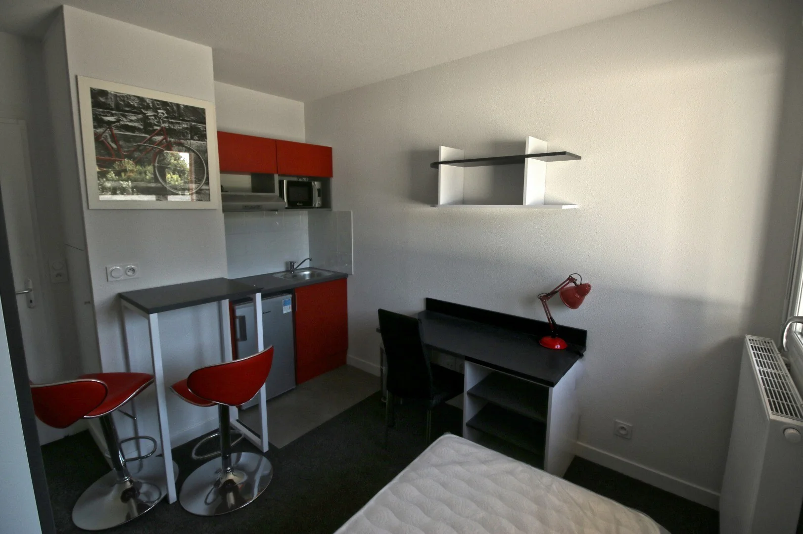 Niedrogi pokój studencki blisko kampusu w 