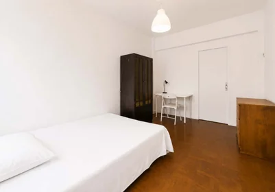 Private room at Travessa do Possolo 13, 1350-177 Lisboa, Portogallo, image 1 of 17