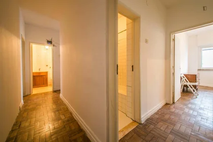 Private room at Travessa do Possolo 13, 1350-177 Lisboa, Portogallo, image 14 of 17