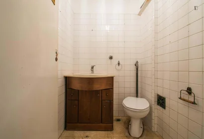Private room at Travessa do Possolo 13, 1350-177 Lisboa, Portogallo, image 8 of 17