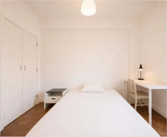 Private room at Travessa do Possolo 13, 1350-177 Lisboa, Portogallo, image 3 of 16