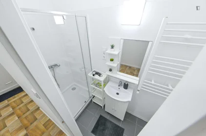 Całe miejsce Damjanich utca, obraz 8 14