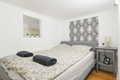 Całe miejsce Damjanich utca, obraz 10 14