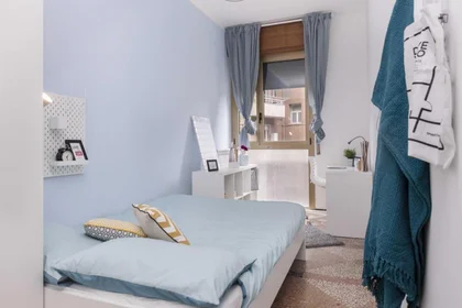 Private room at Viale Giovanni Vicini, image 1 of 10