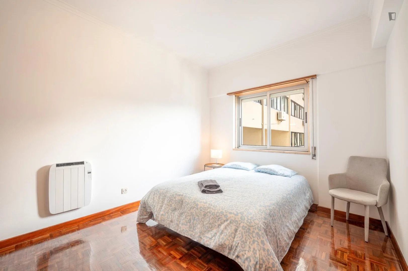 Quarto acolhedor para estudantes disponível em 