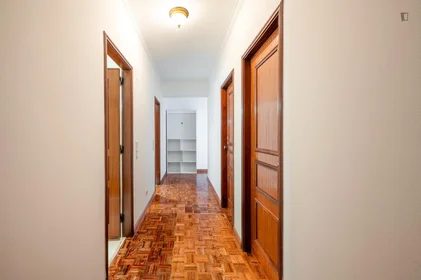 Privatzimmer in der Largo Casal Vistoso, bild 9 von 9