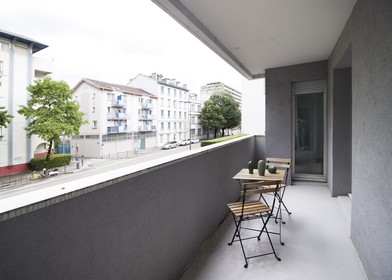 Cheap private room in Grenoble