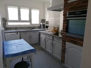 Habitación privada en Bihorel, 76420, imagen 2 de 11