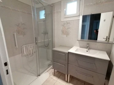 Habitación privada en Bihorel, 76420, imagen 9 de 11