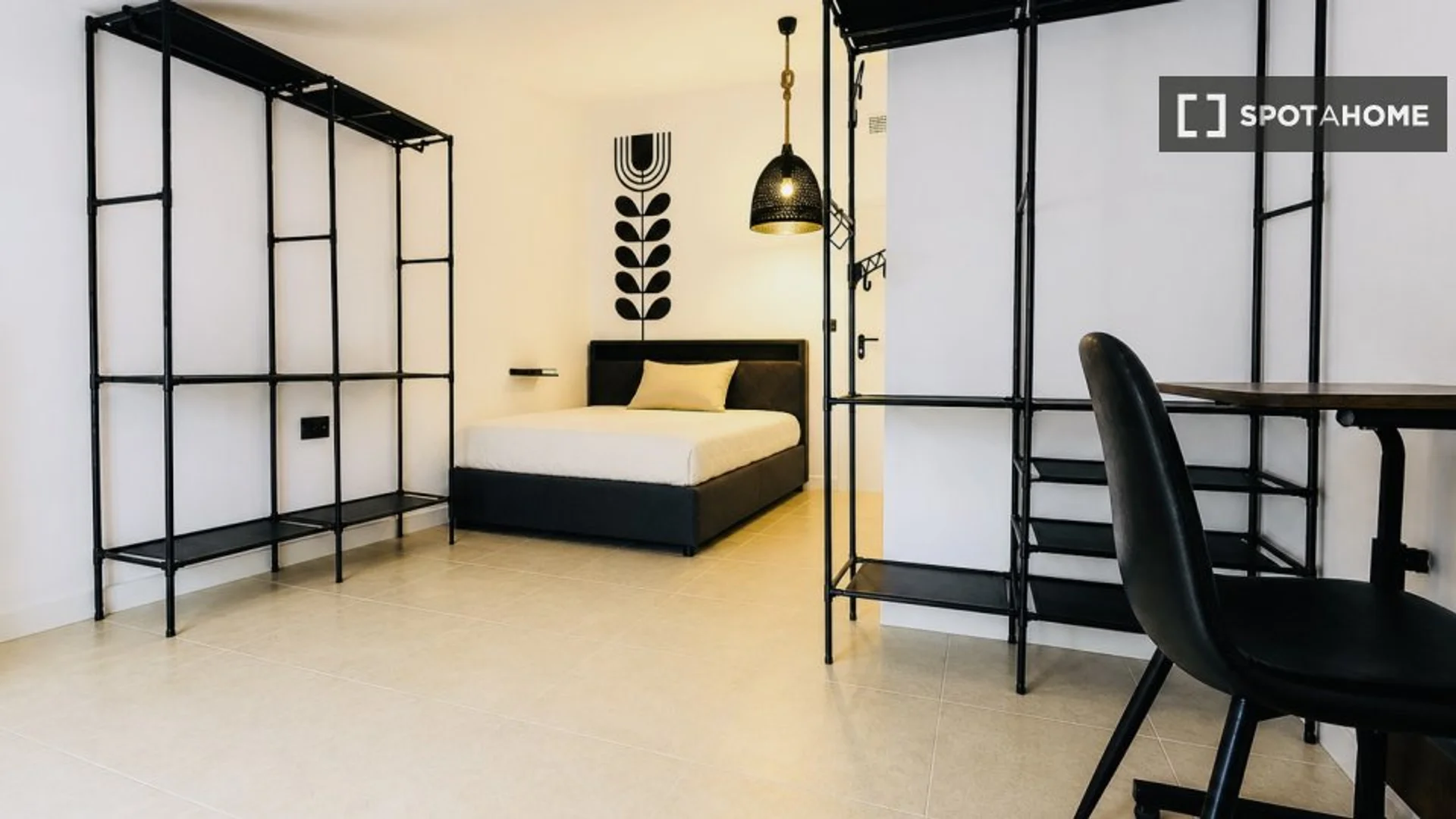 Bezahlbares Zimmer für Studenten mit ausreichender Beleuchtung in 