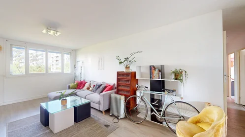 Private room at 20 Square Mantegna, image 1 of 10