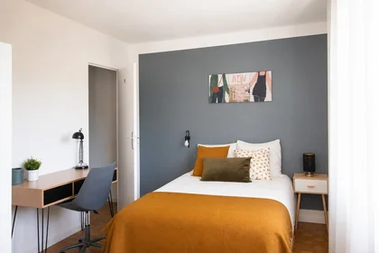 Quarto privado em 32 rue Ampere, imagem 1 de 10