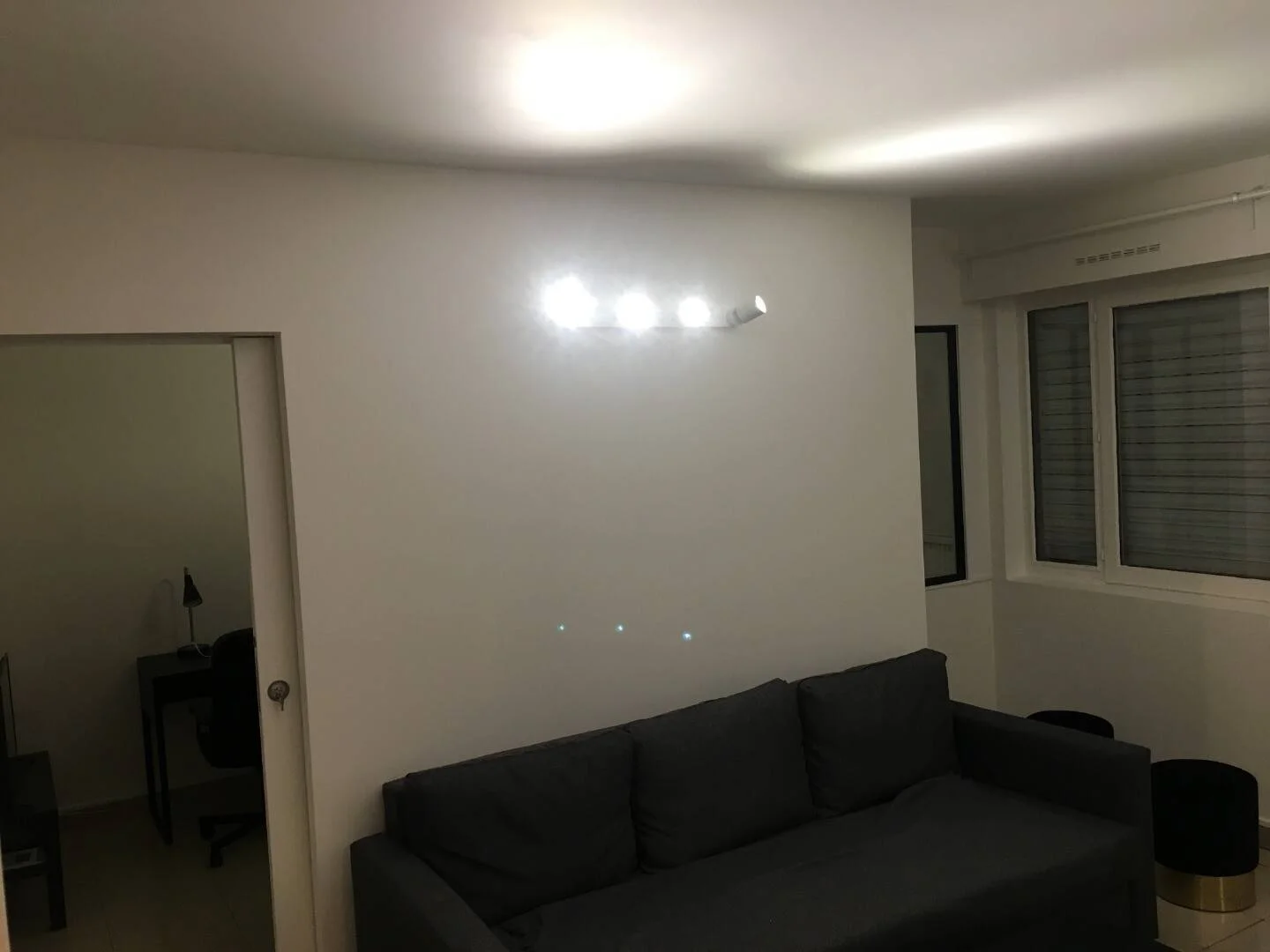 Chambre confortable pour étudiants disponible dans 