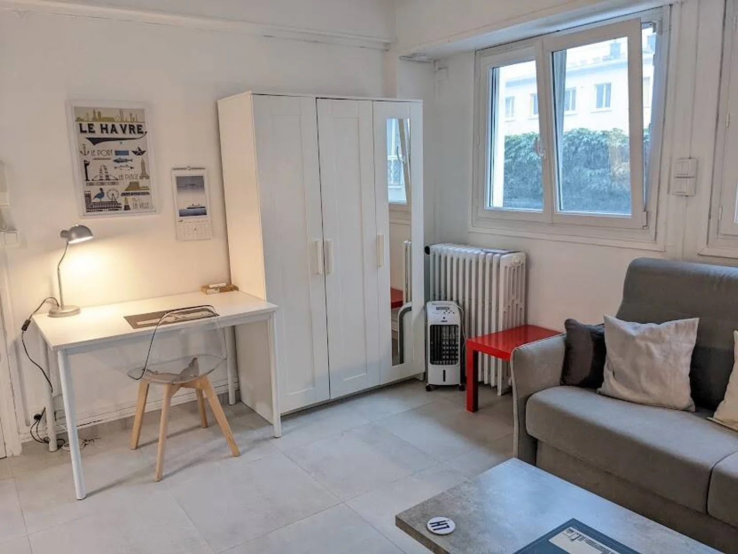 Cozy room for students available in 