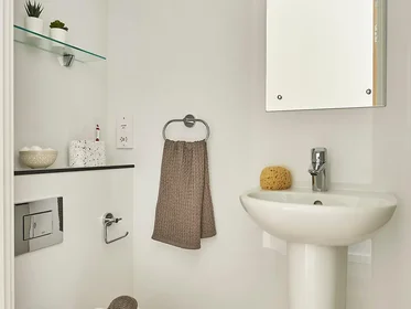 Habitación privada en The City Arcade Exeter EX1 1BL, imagen 12 de 12
