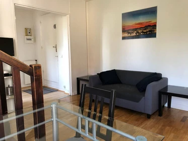 Room for rent in a shared flat in Cergy