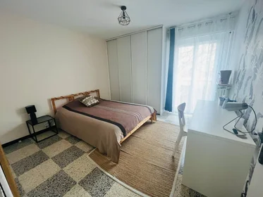Família em Toulon, 83000, imagem 1 de 5