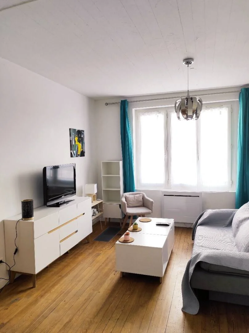 Cozy room for students available in 