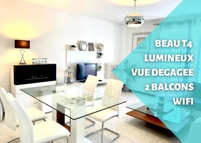 Habitación privada en Toulon, 83000, imagen 1 de 10