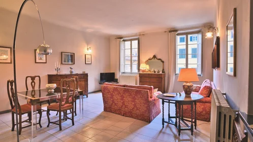 Quarto privado em Corte Portici, imagem 3 de 15